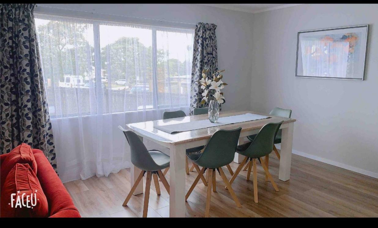 Aroha Nui Rotorua Villa Bagian luar foto
